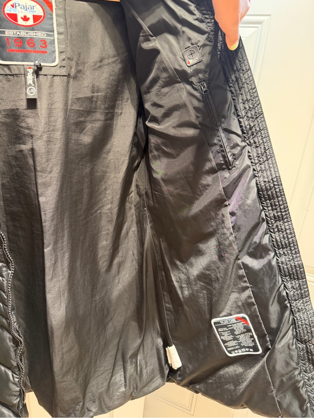 Pajar Women’s Black Quilted Down Parka with Real Fur Hood. Detachable fur/hood - Picture 3 of 16
